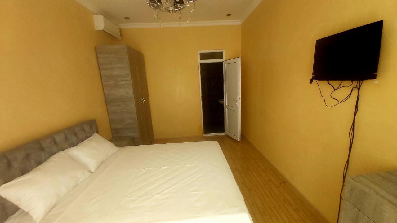 Hotel Zura Palace クヴァリアティ エクステリア 写真