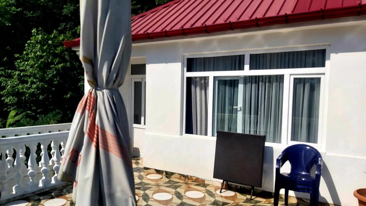 Hotel Zura Palace クヴァリアティ エクステリア 写真